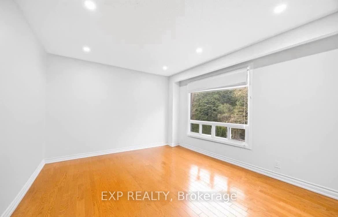 122 Royal Palm Drive, Brampton, ON L6Z 1P7 photo 3