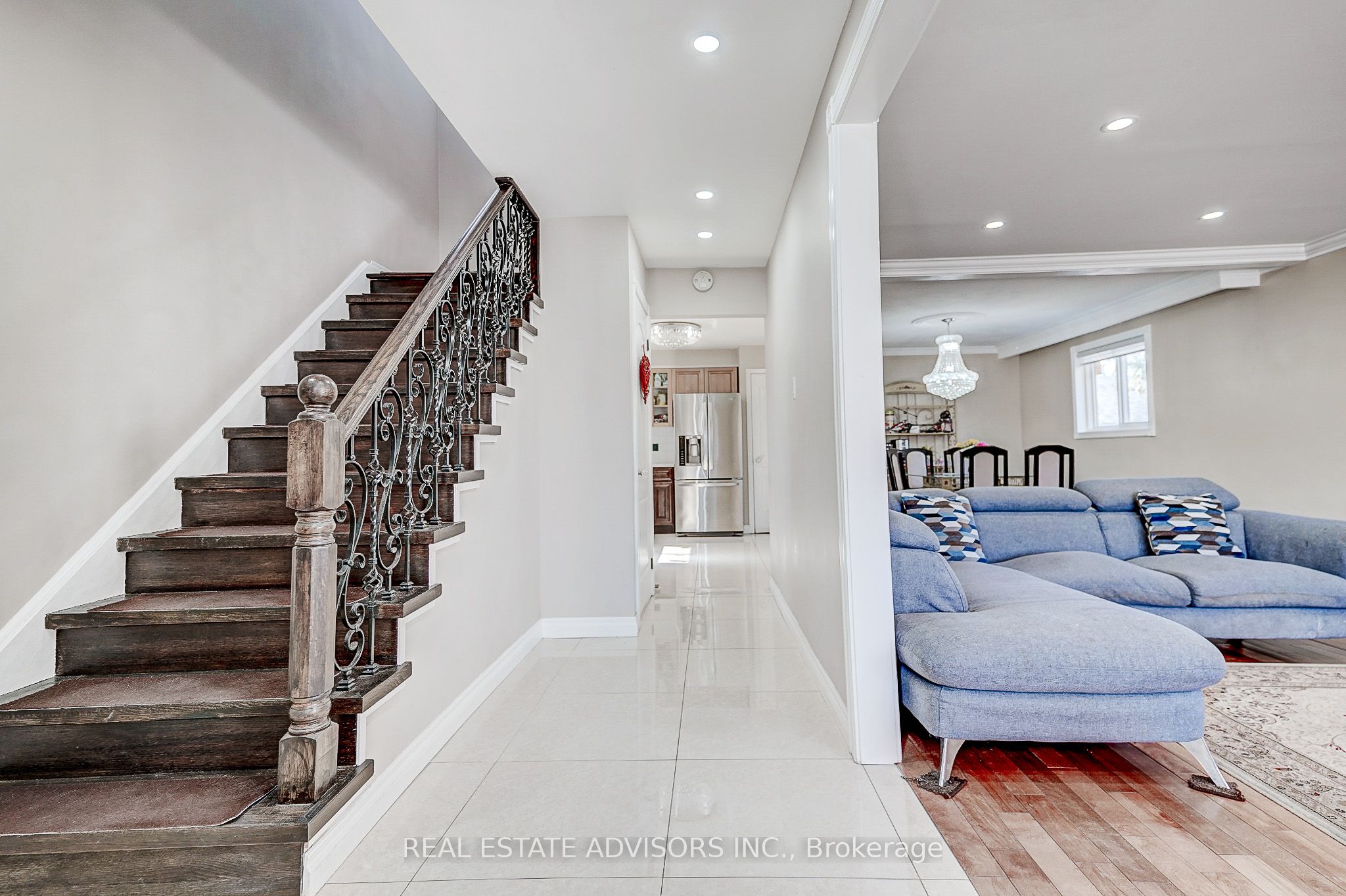 1228 Jane Street N, Toronto, ON M6M 4X7 photo 2