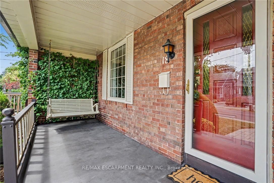 18 Elma Street, Toronto, ON M8V 1X8 photo 4