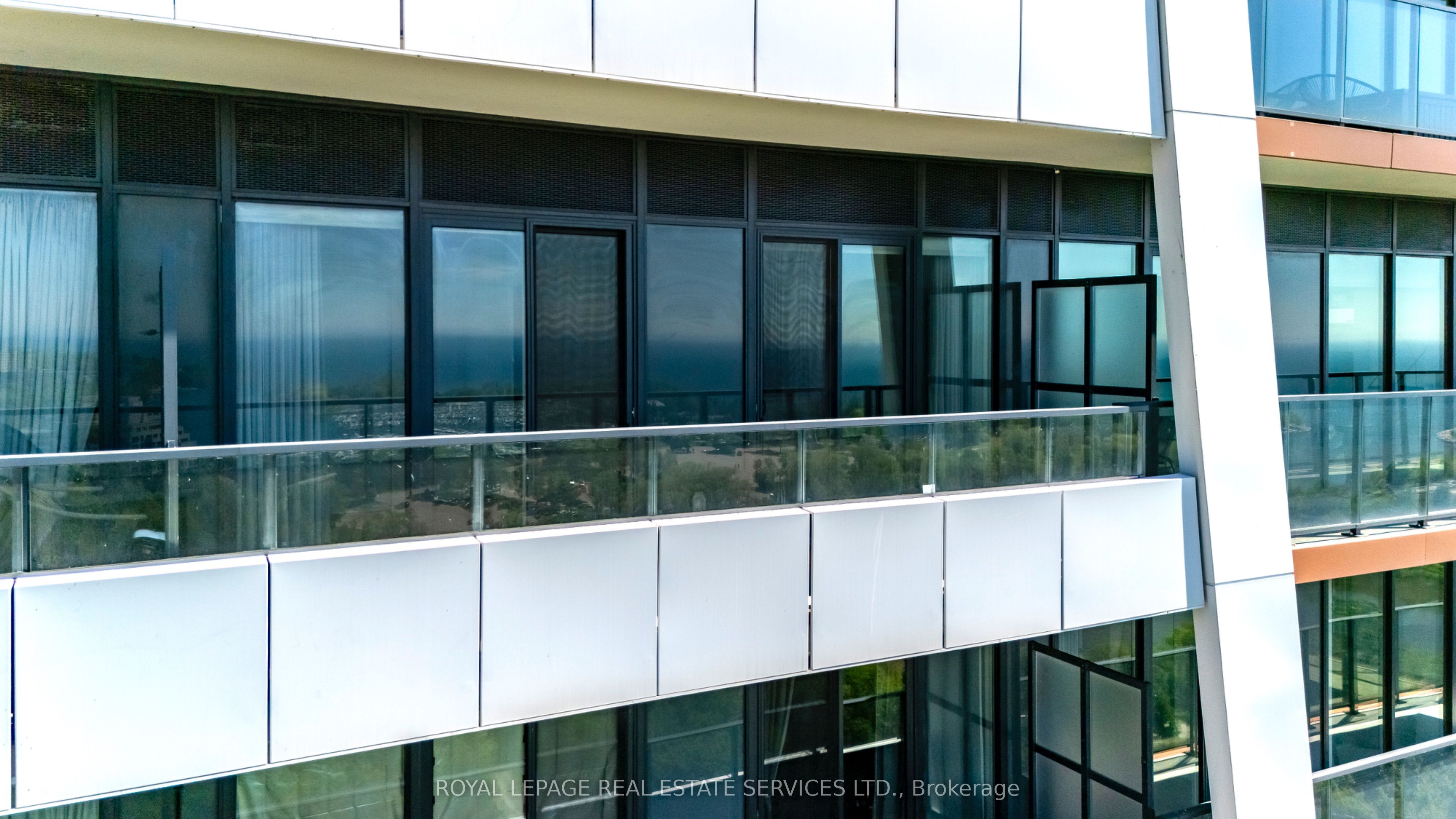 30 Shore Breeze Drive 2019, Toronto, ON M8V 0J1 photo 3