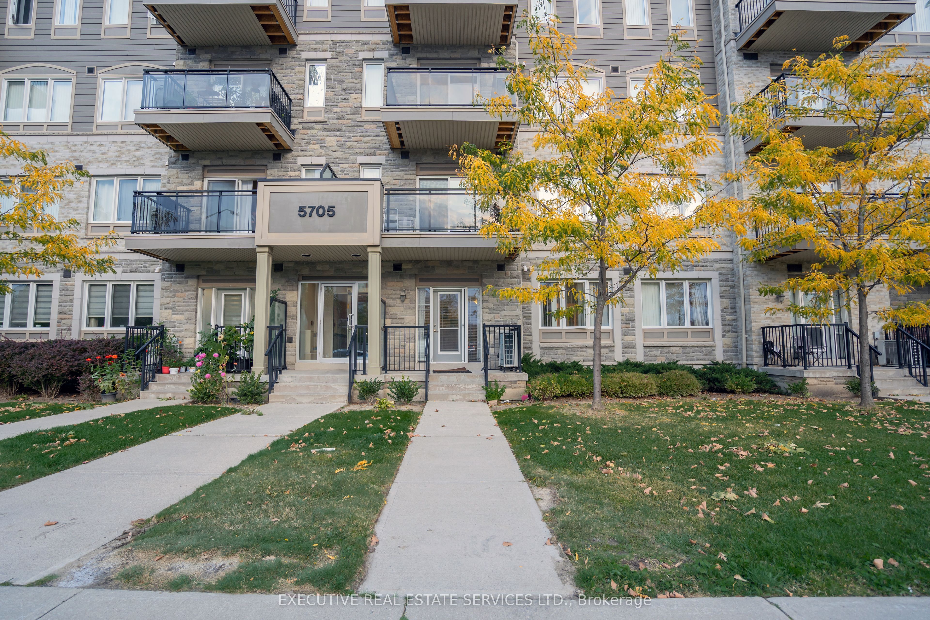 5705 Long Valley Road 107, Mississauga, ON L5M 0L8 photo 3