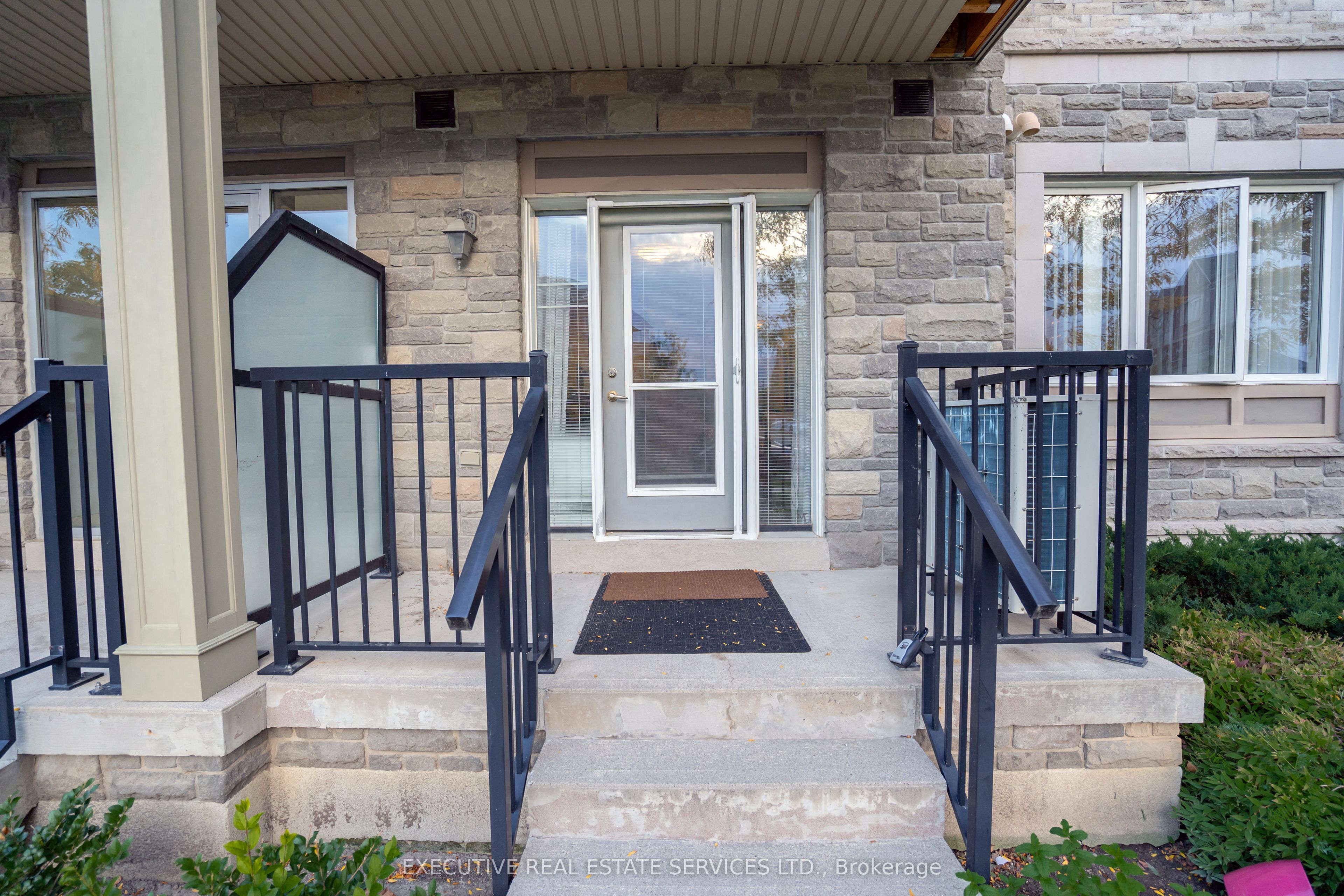 5705 Long Valley Road 107, Mississauga, ON L5M 0L8 photo 5