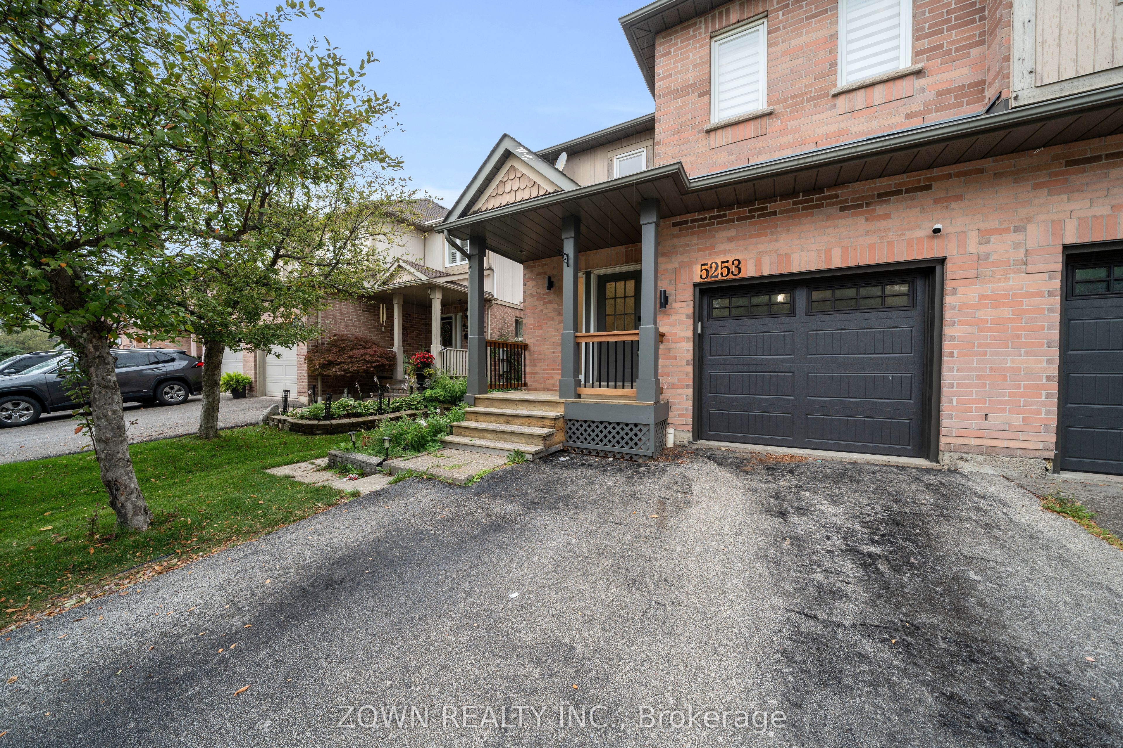 5253 Bushelgrove Circle, Mississauga, ON L5M 6C5
