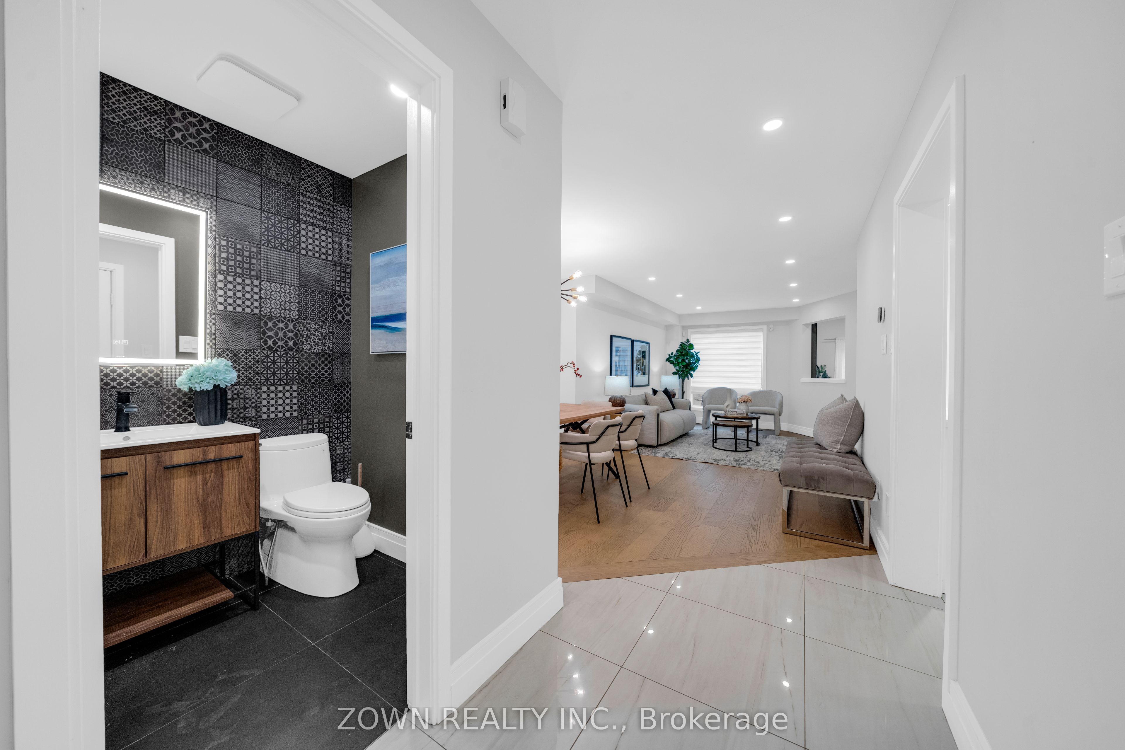 5253 Bushelgrove Circle, Mississauga, ON L5M 6C5 photo 4