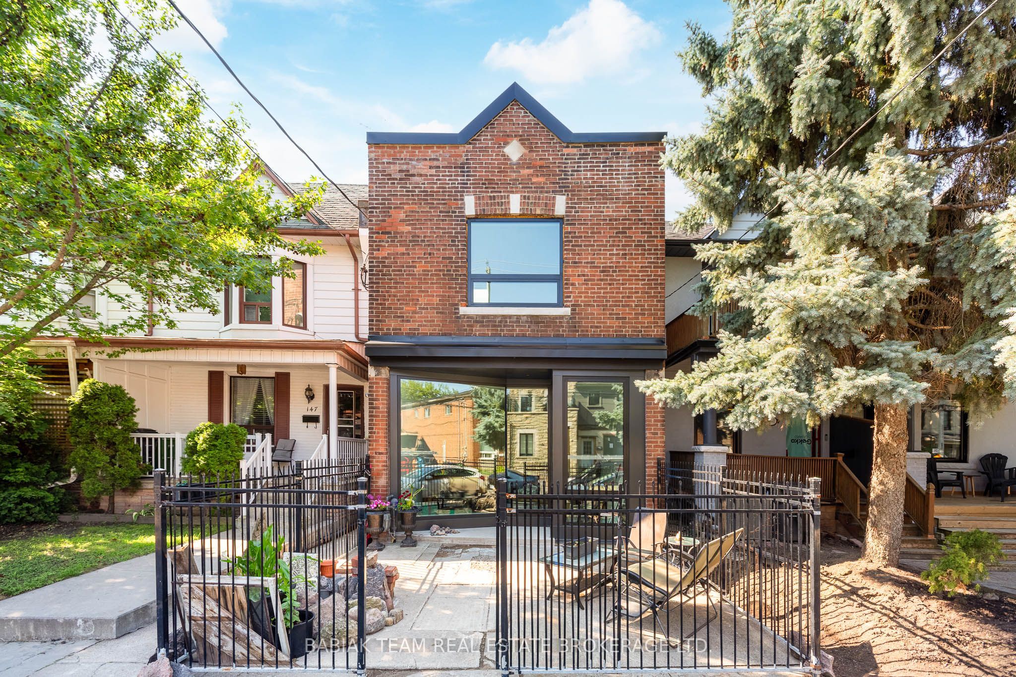 149 Maria Street Upper, Toronto, ON M6P 1W5