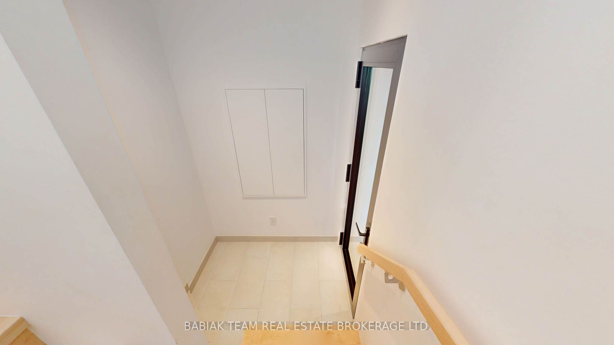 149 Maria Street Upper, Toronto, ON M6P 1W5 photo 3
