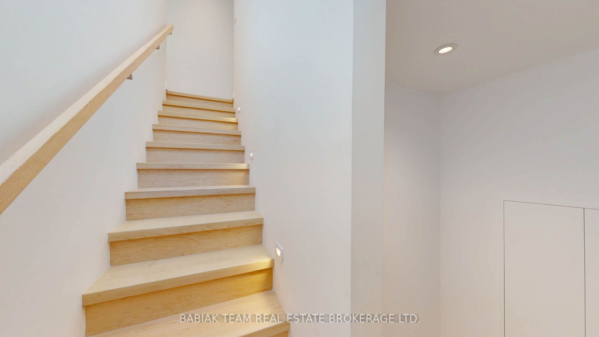 149 Maria Street Upper, Toronto, ON M6P 1W5 photo 4