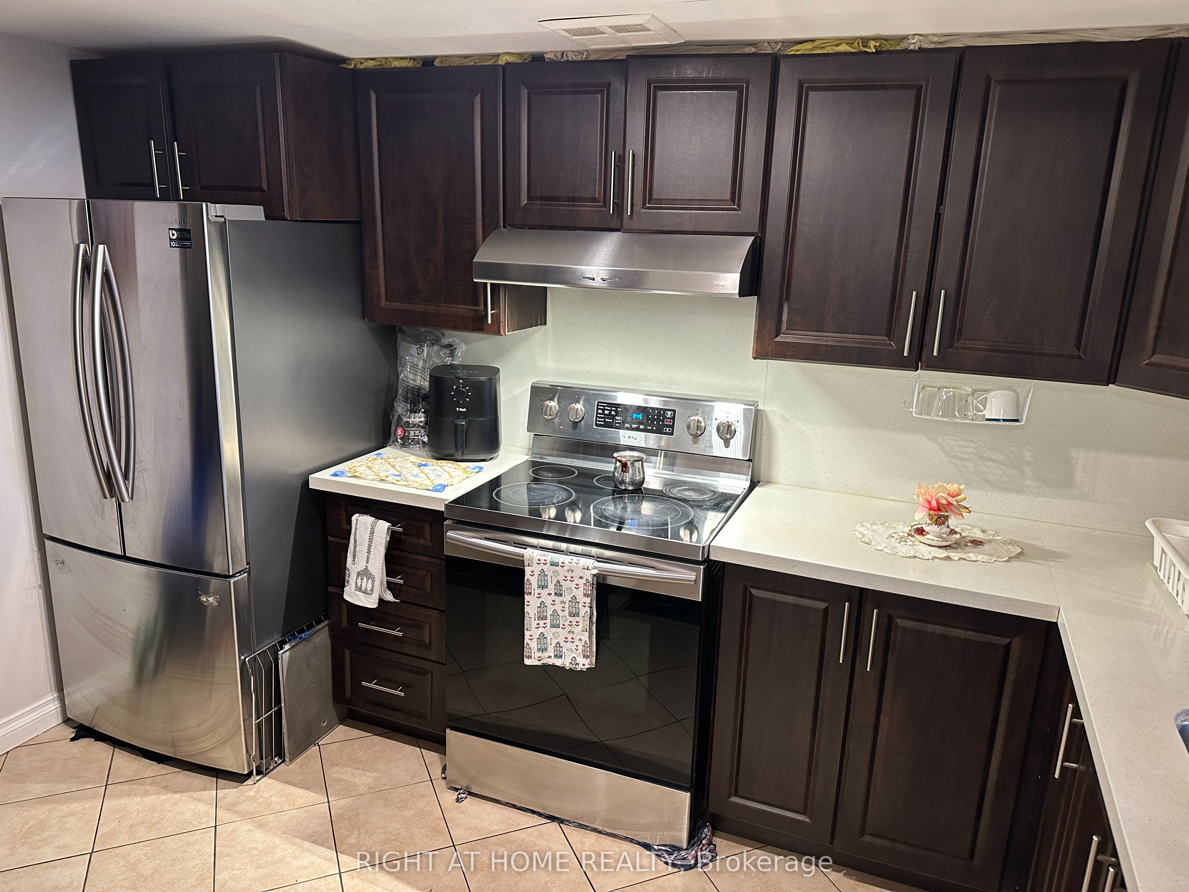 300 Webb Drive 1406, Mississauga, ON L5B 3W3 photo 5