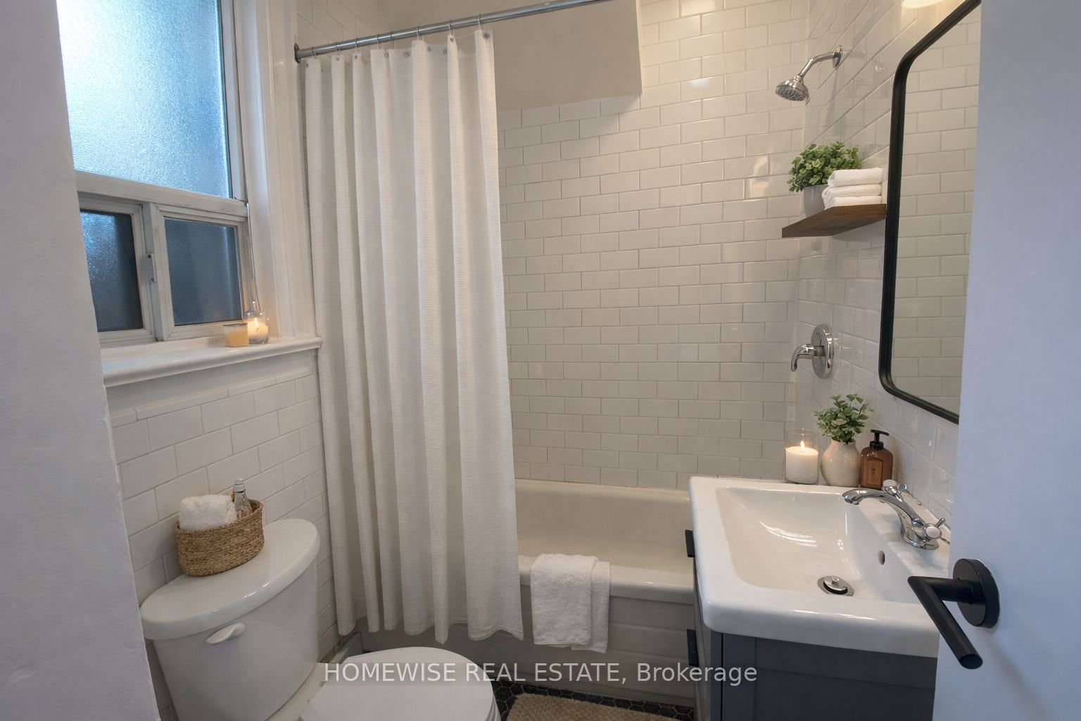 1542 King Street W 2, Toronto, ON M6K 1J6 photo 5