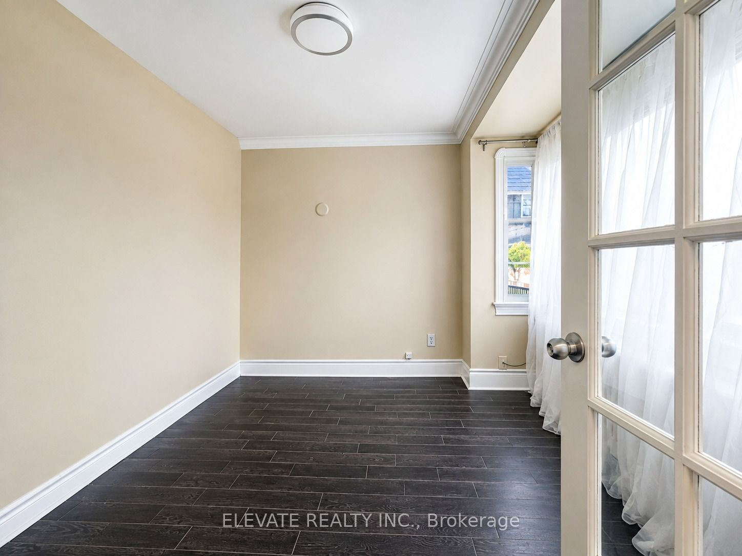 17 Ronald Avenue 1, Toronto, ON M6E 4M5 photo 2