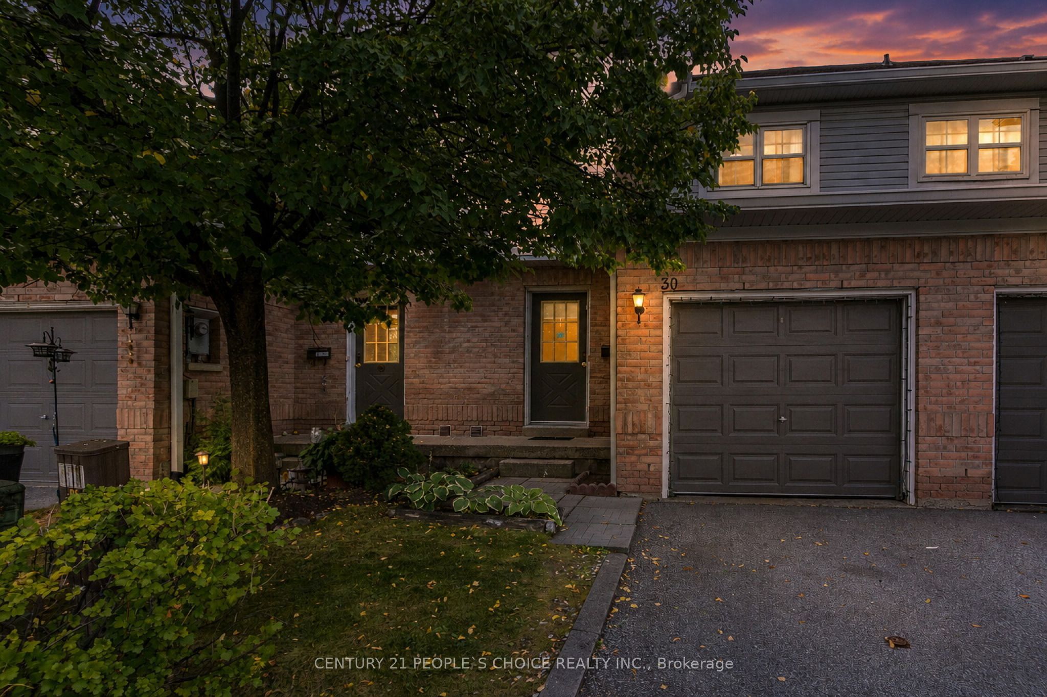 30 Brisbane Court, Brampton, ON L6R 1V4 photo 2