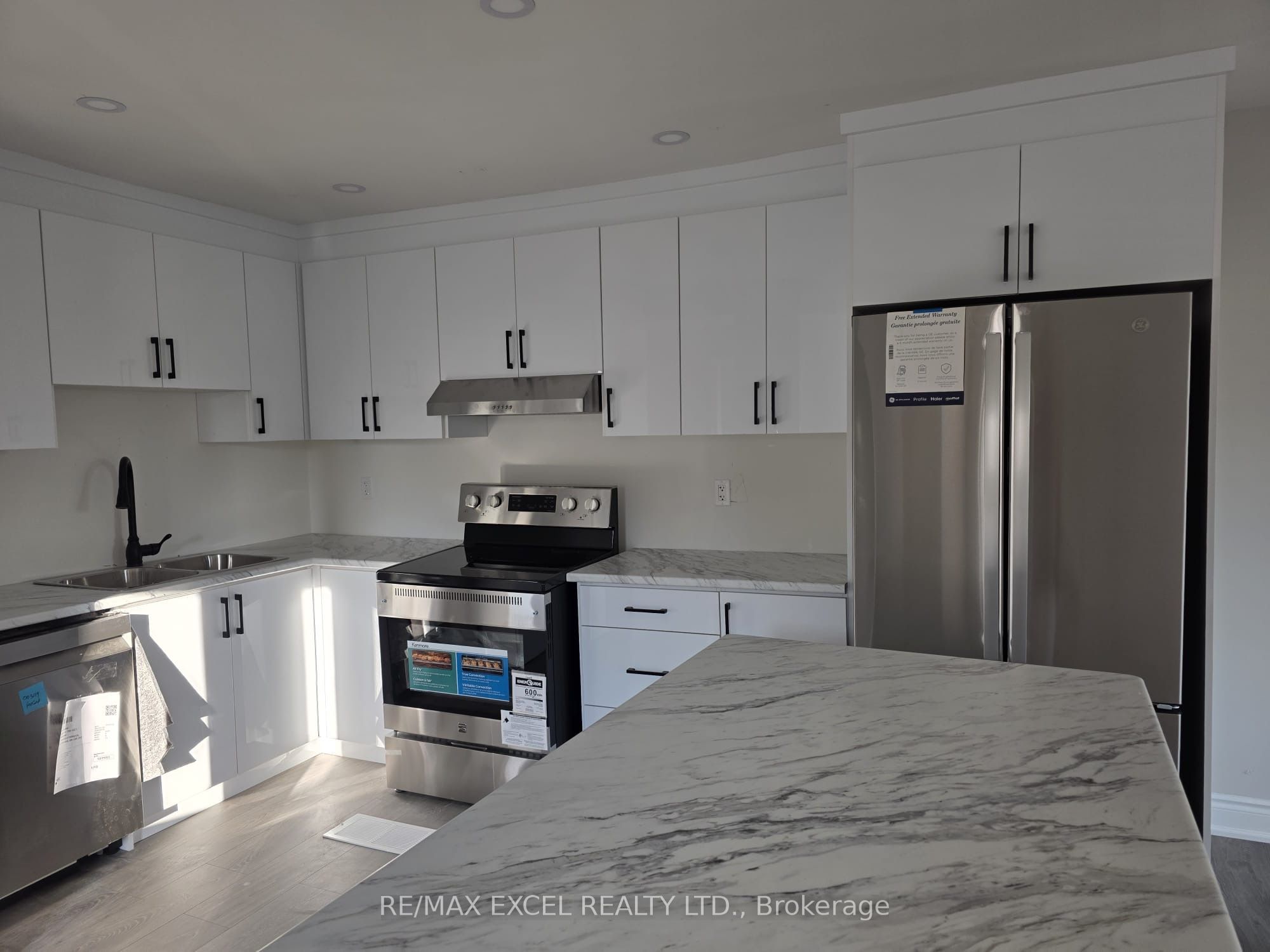420 Winfield Terrace Upper Floor, Mississauga, ON L5R 1P2