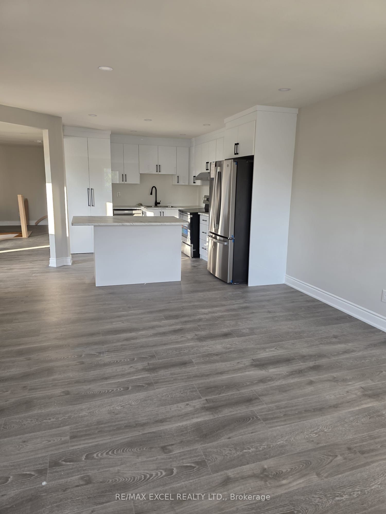 420 Winfield Terrace Upper Floor, Mississauga, ON L5R 1P2 photo 4
