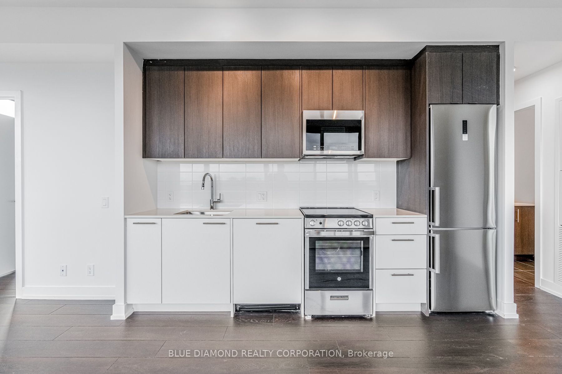 225 VETERANS Drive N402, Brampton, ON L7A 5L7 photo 2