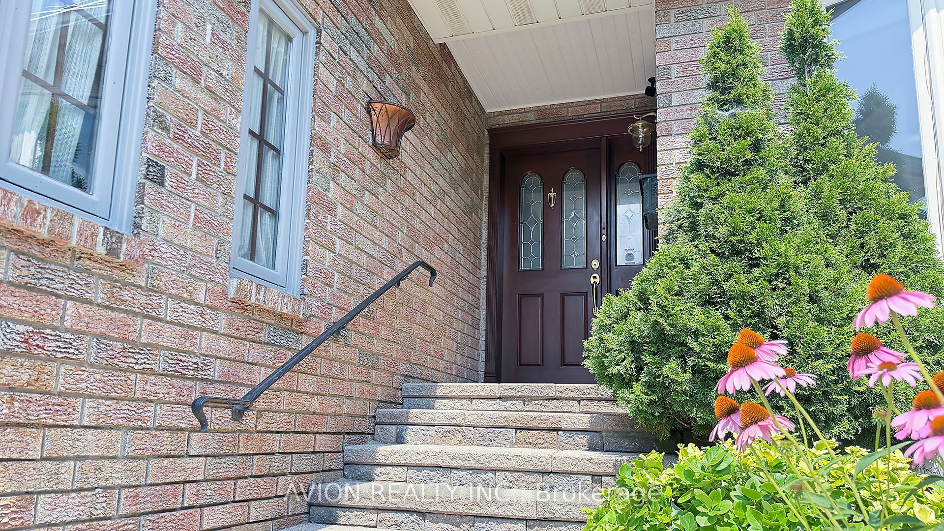 1413 Harmsworth Square, Oakville, ON L6H 3E7 photo 2