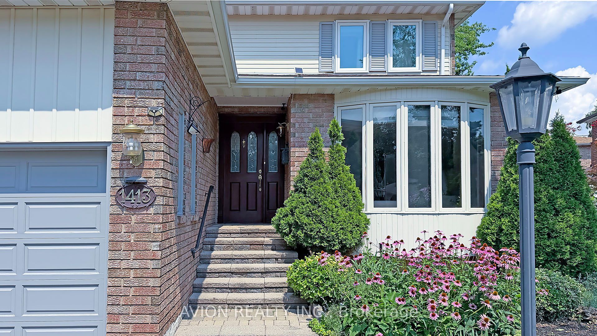 1413 Harmsworth Square, Oakville, ON L6H 3E7 photo 3