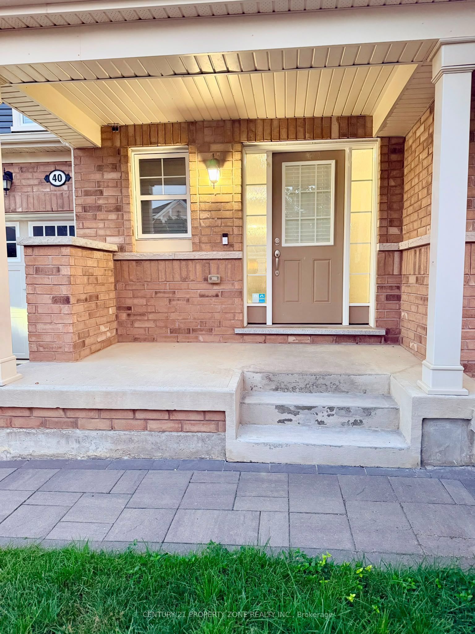 40 Leblanc Crescent, Brampton, ON L7A 4G6 photo 3
