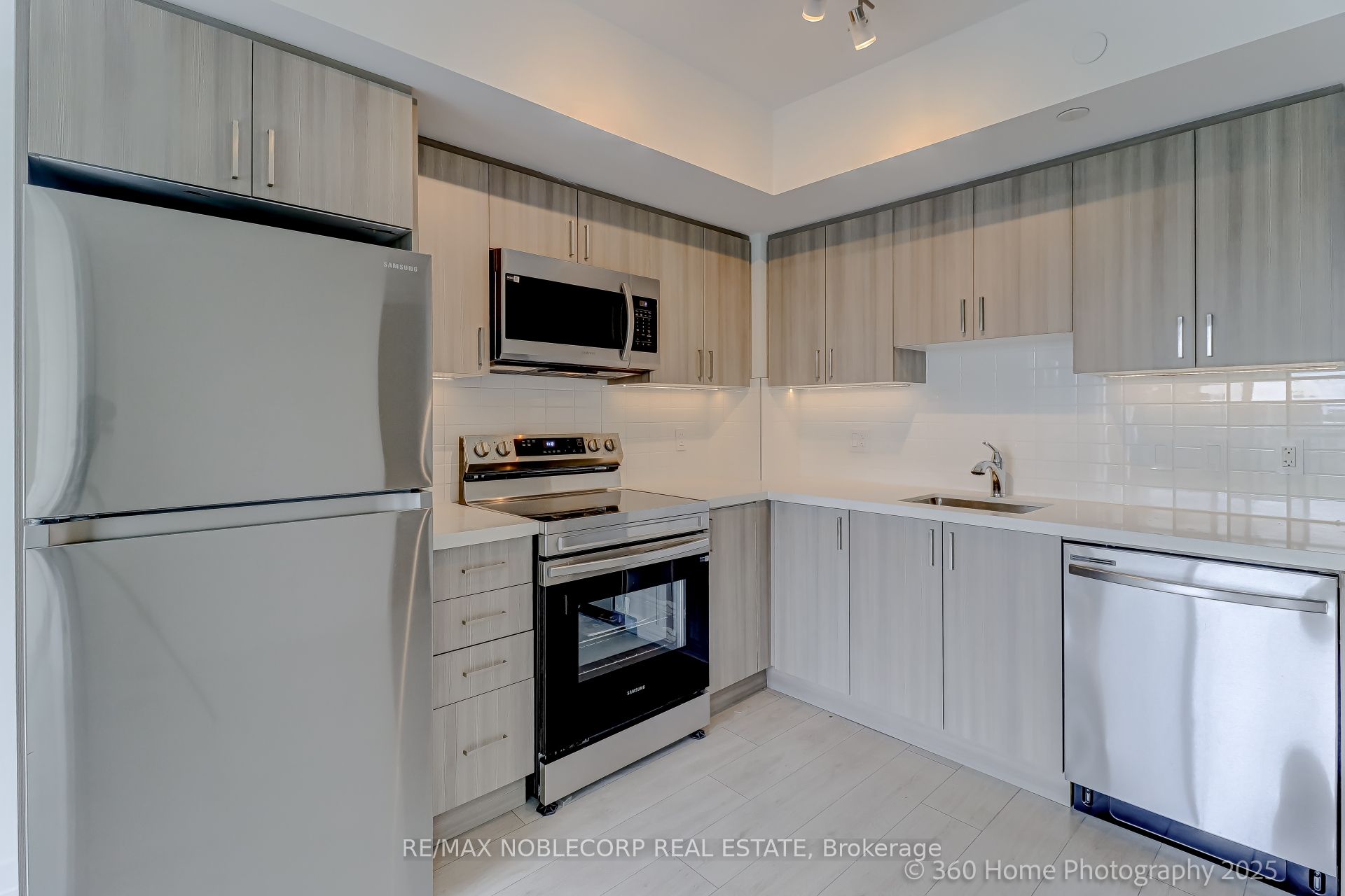 556 Marlee Avenue 508, Toronto, ON M6B 0B1 photo 5
