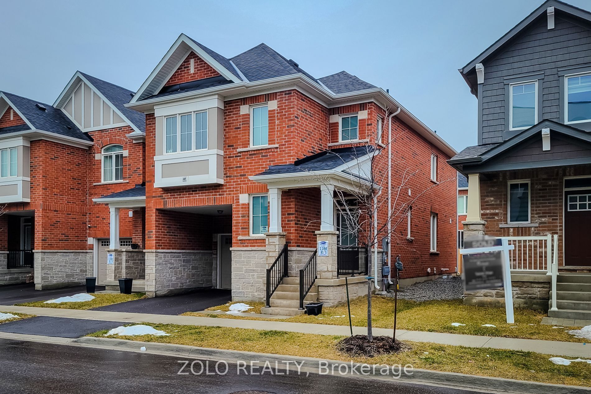 551 Bellflower Court, Milton, ON L4E 1W6 photo 2