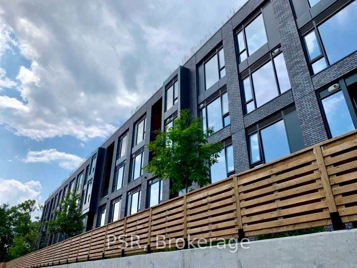 35 Wabash Avenue 205, Toronto, ON M6R 0A9 photo 2