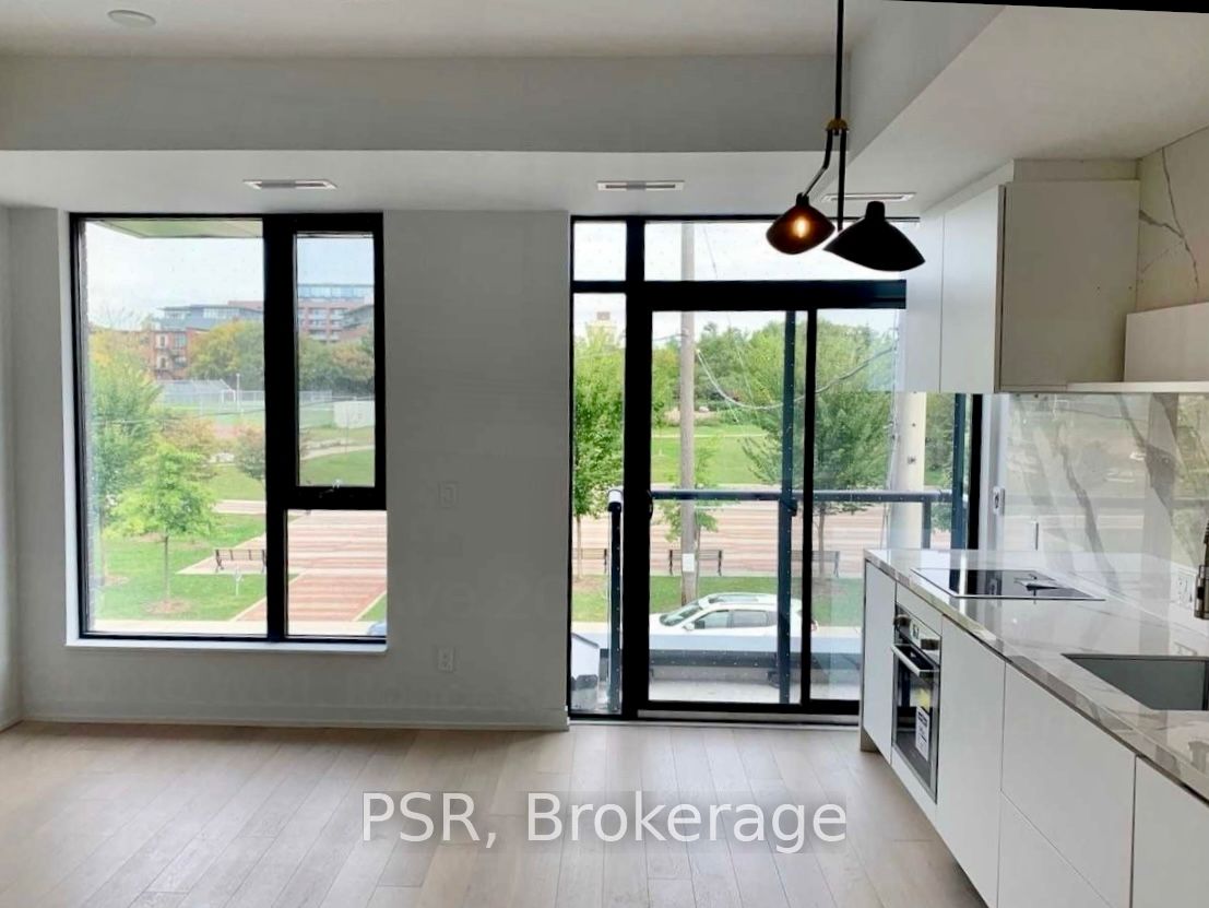 35 Wabash Avenue 205, Toronto, ON M6R 0A9 photo 3