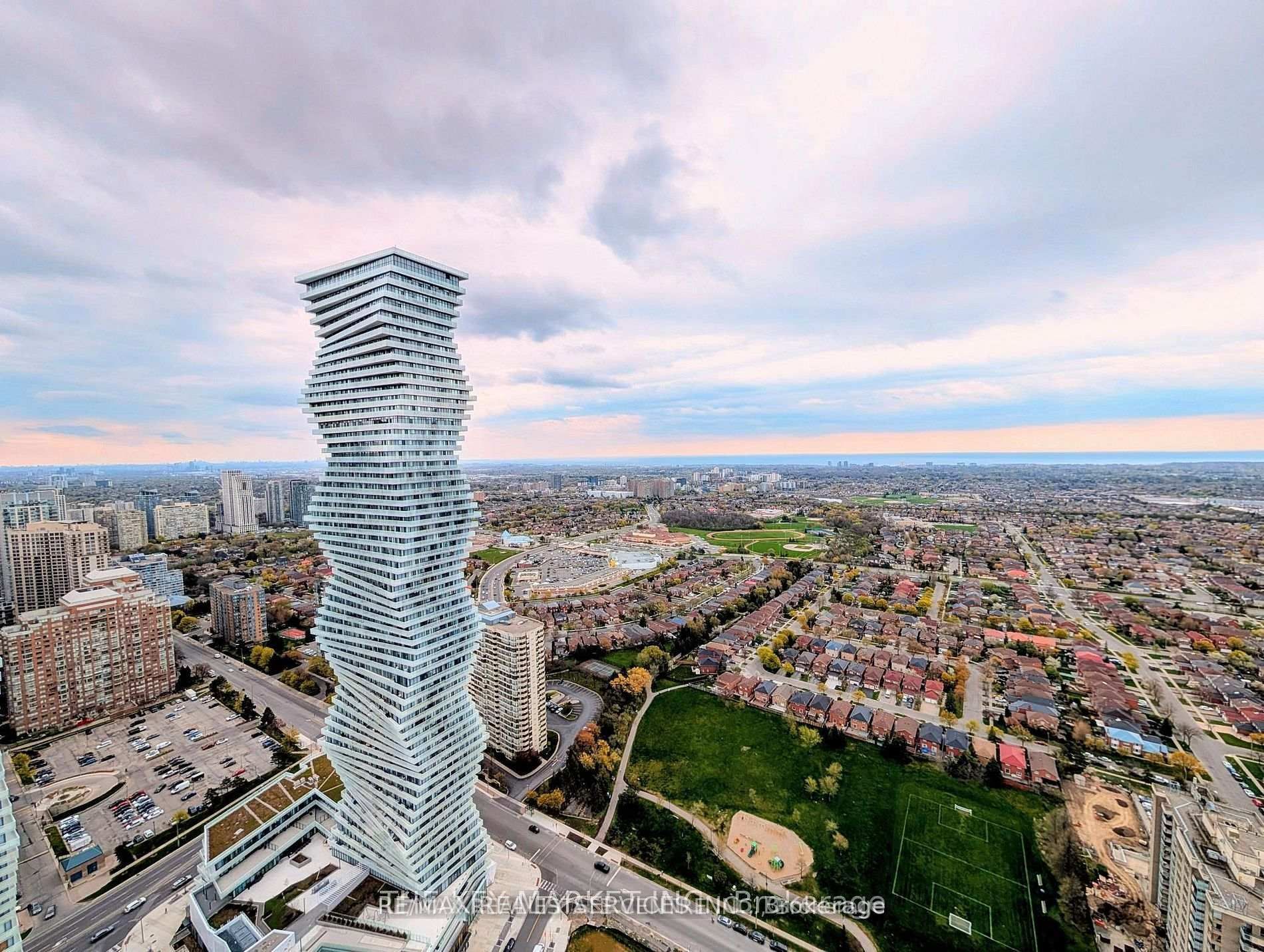 448 Burnhamthorpe Road W 5506, Mississauga, ON L5B 4M6
