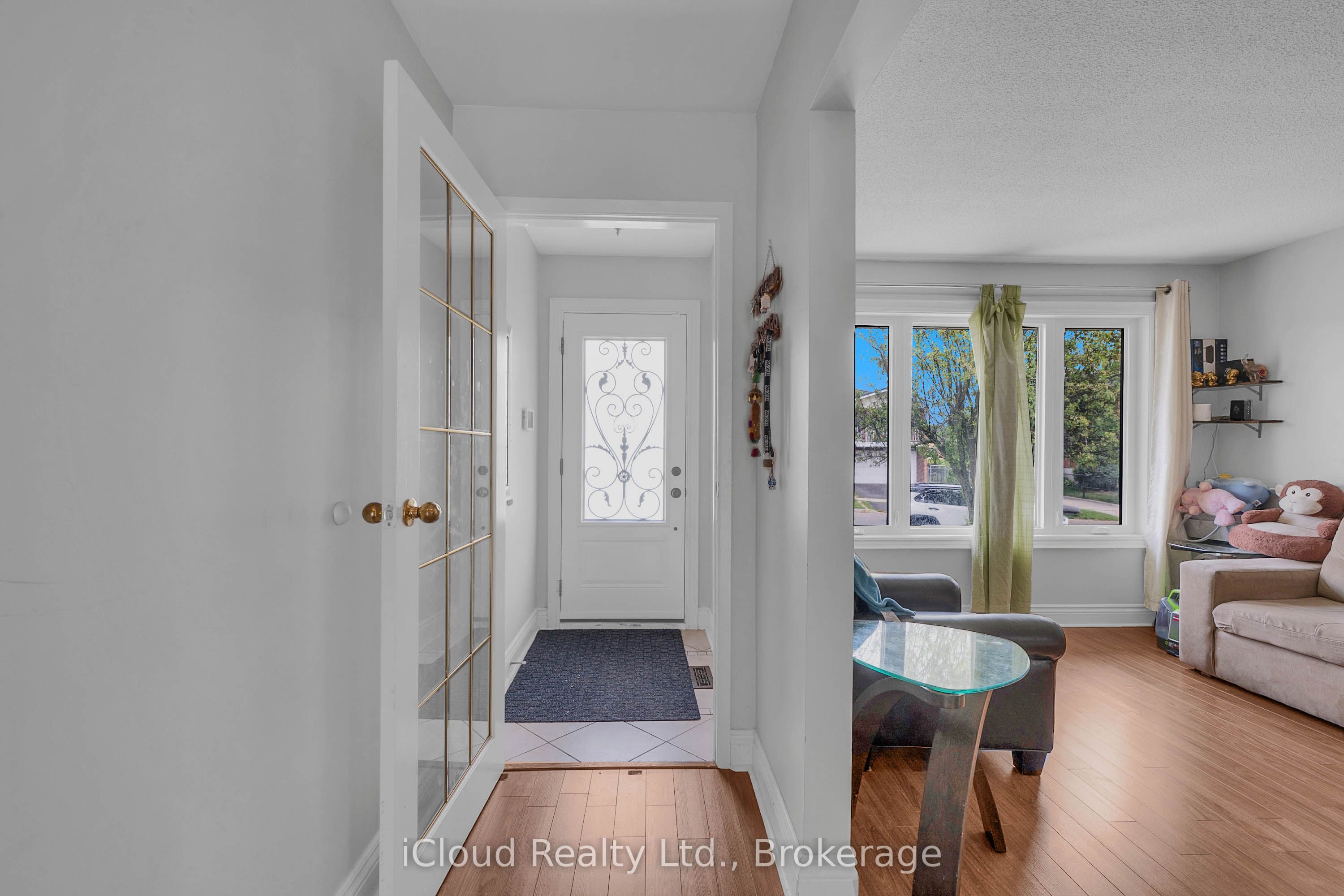 83 Fairglen Avenue, Brampton, ON L6X 1K7 photo 2
