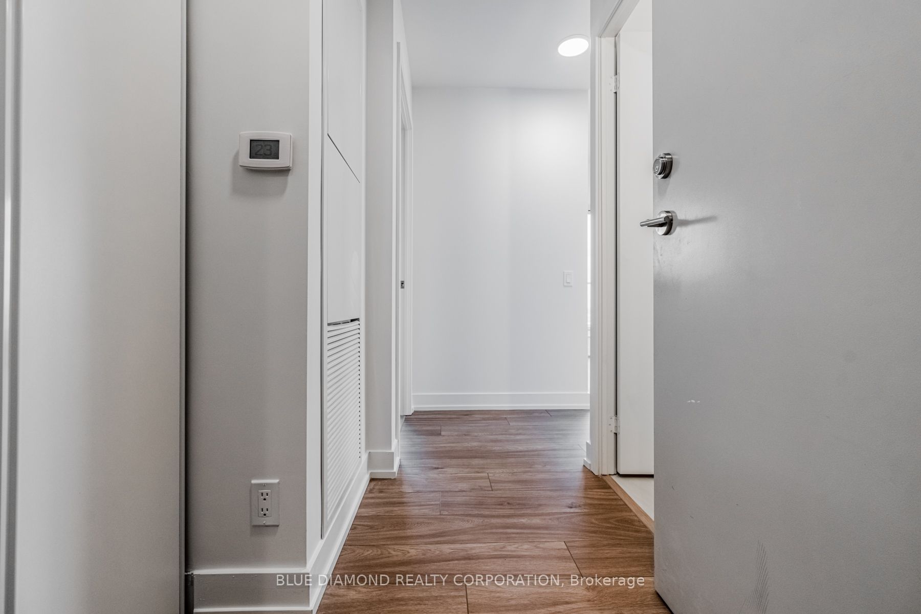 215 VETERANS Drive, Brampton, ON L7A 5L6
