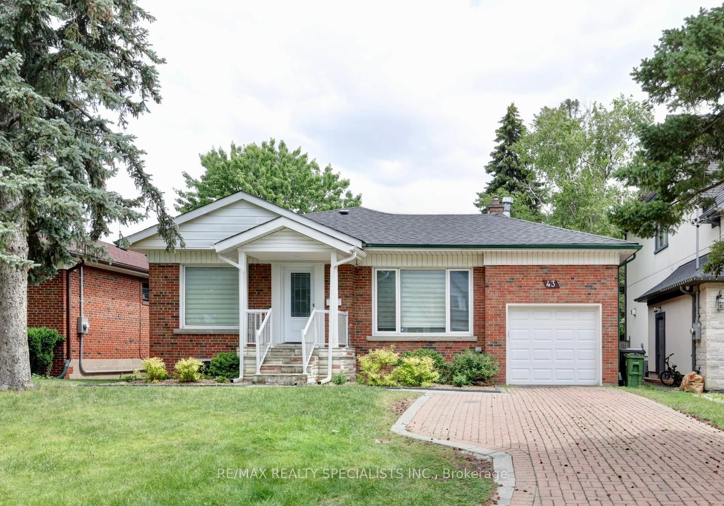 43 Firwood (Lower) Crescent, Toronto, ON M9B 2V9