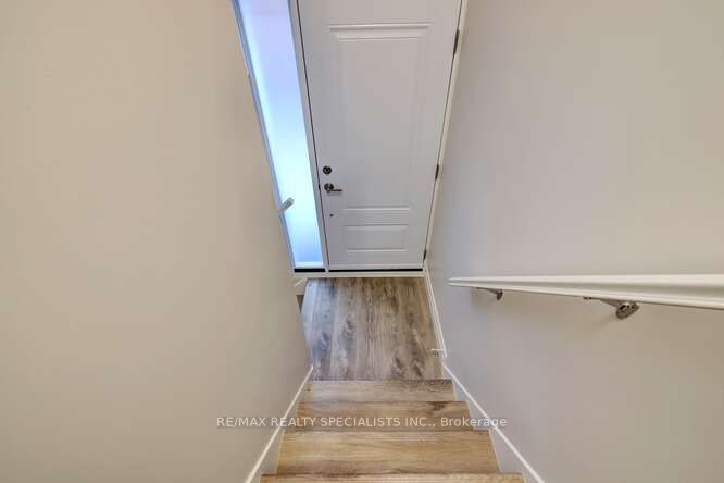 43 Firwood (Lower) Crescent, Toronto, ON M9B 2V9 photo 4