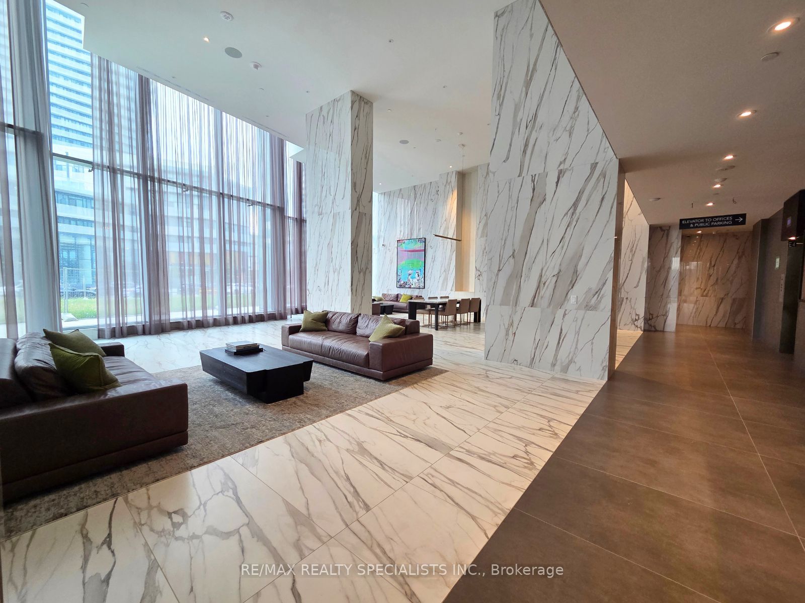 448 Burnhamthorpe Road W 527, Mississauga, ON L5B 0R4