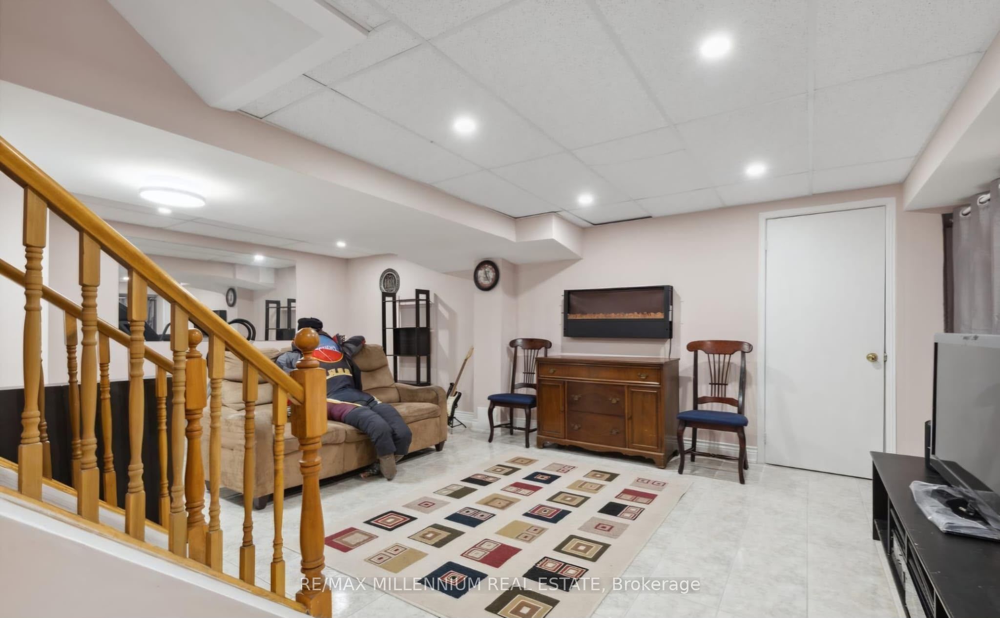 5687 Goldenbrook Drive Basement, Mississauga, ON L5M 3W5 photo 5