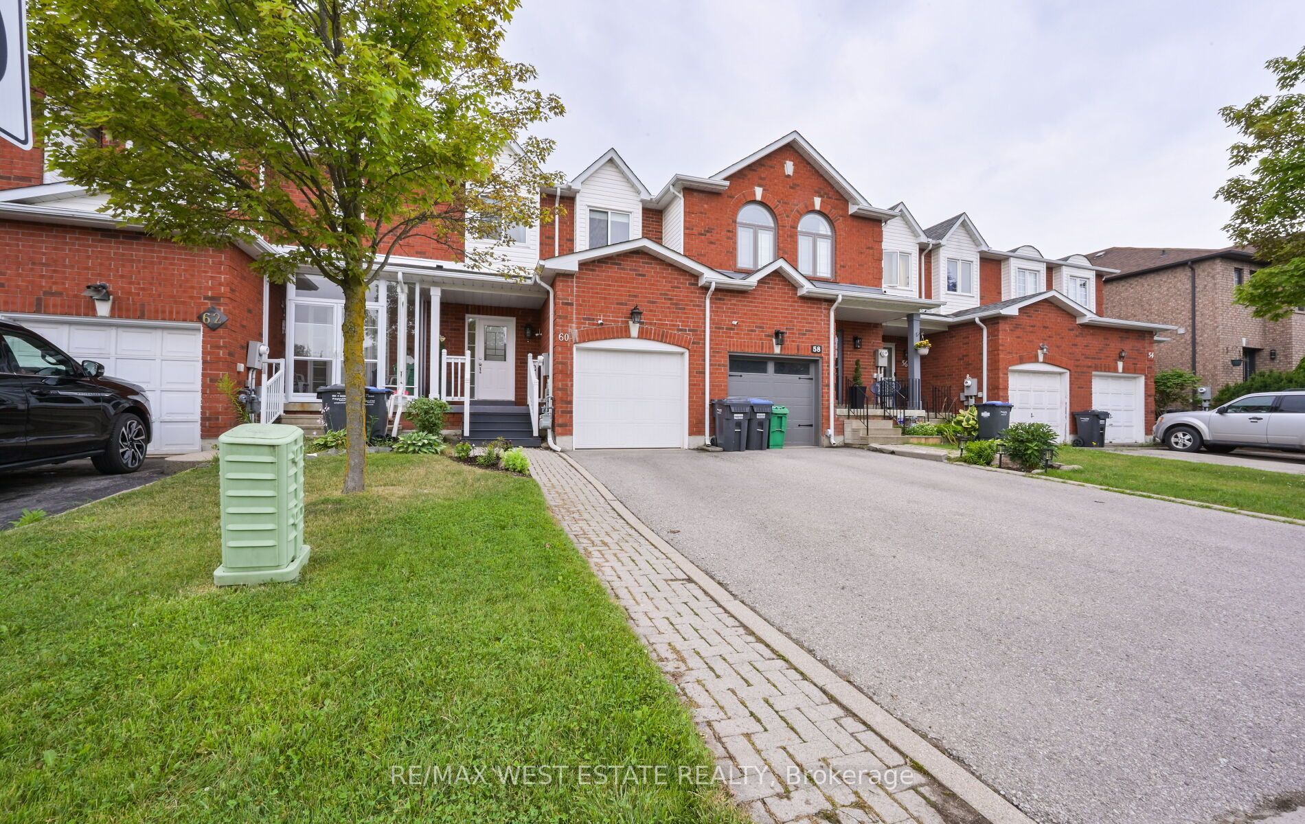 60 Waterbury Street, Caledon, ON L7E 1X4
