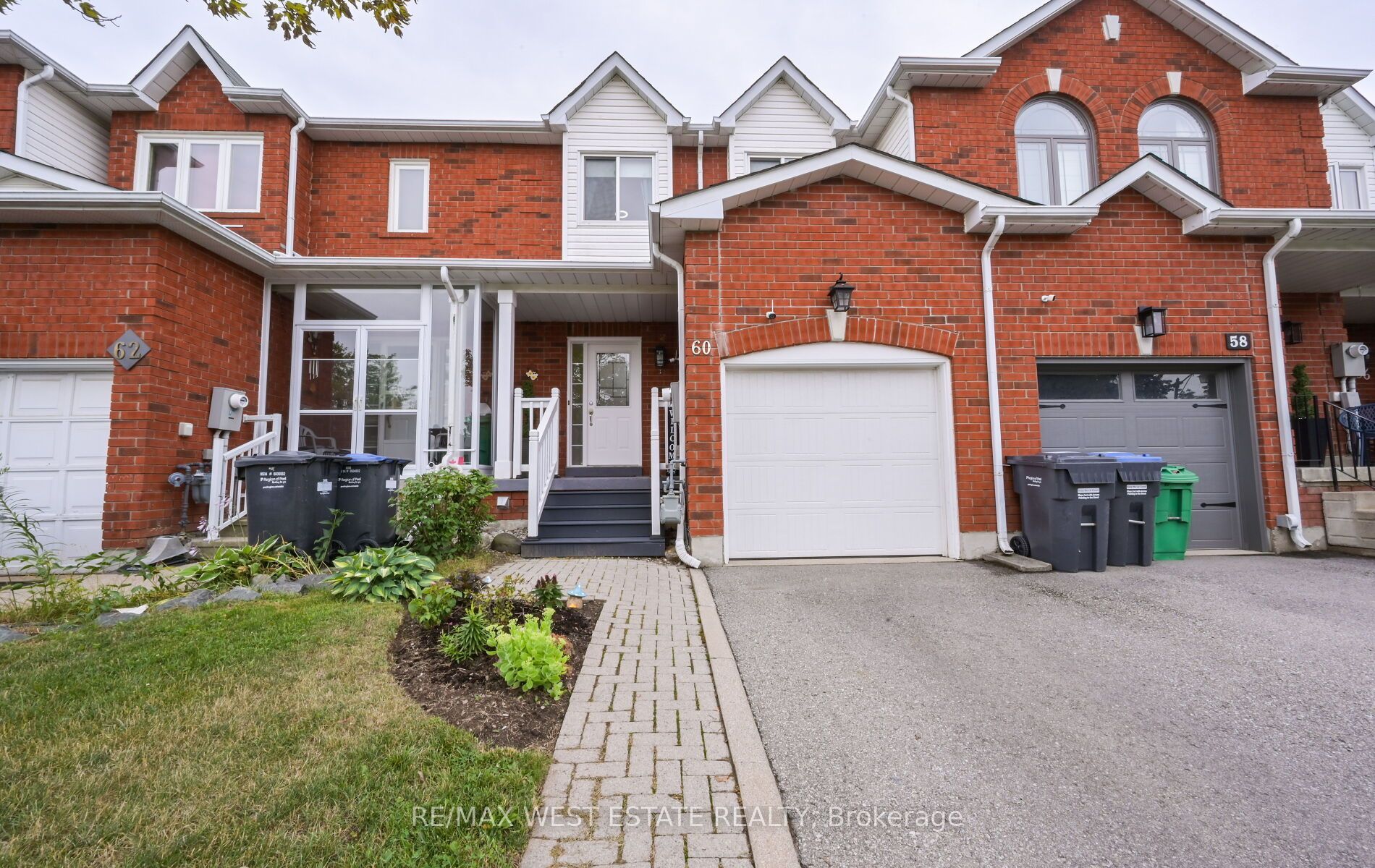 60 Waterbury Street, Caledon, ON L7E 1X4 photo 2