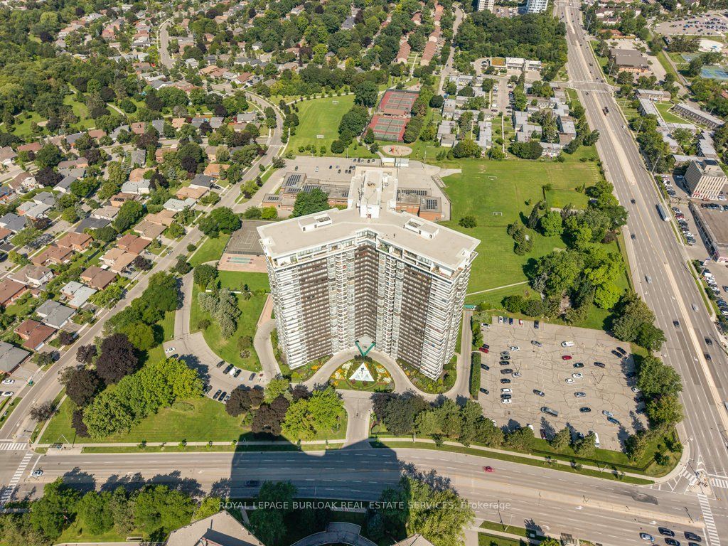 1333 Bloor Street 718, Mississauga, ON L4Y 3T6 photo 2