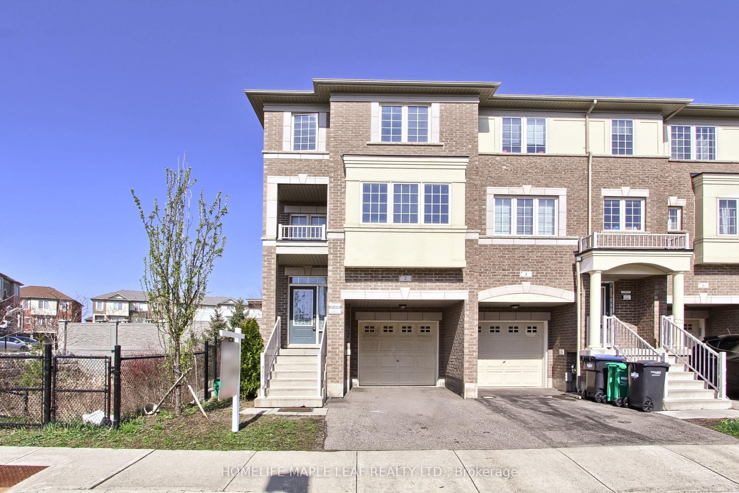 2 Cedarland Road E, Brampton, ON L6Y 6E5