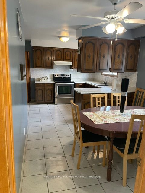 112 Anthia Drive W, Toronto, ON M9L 1K8 photo 2