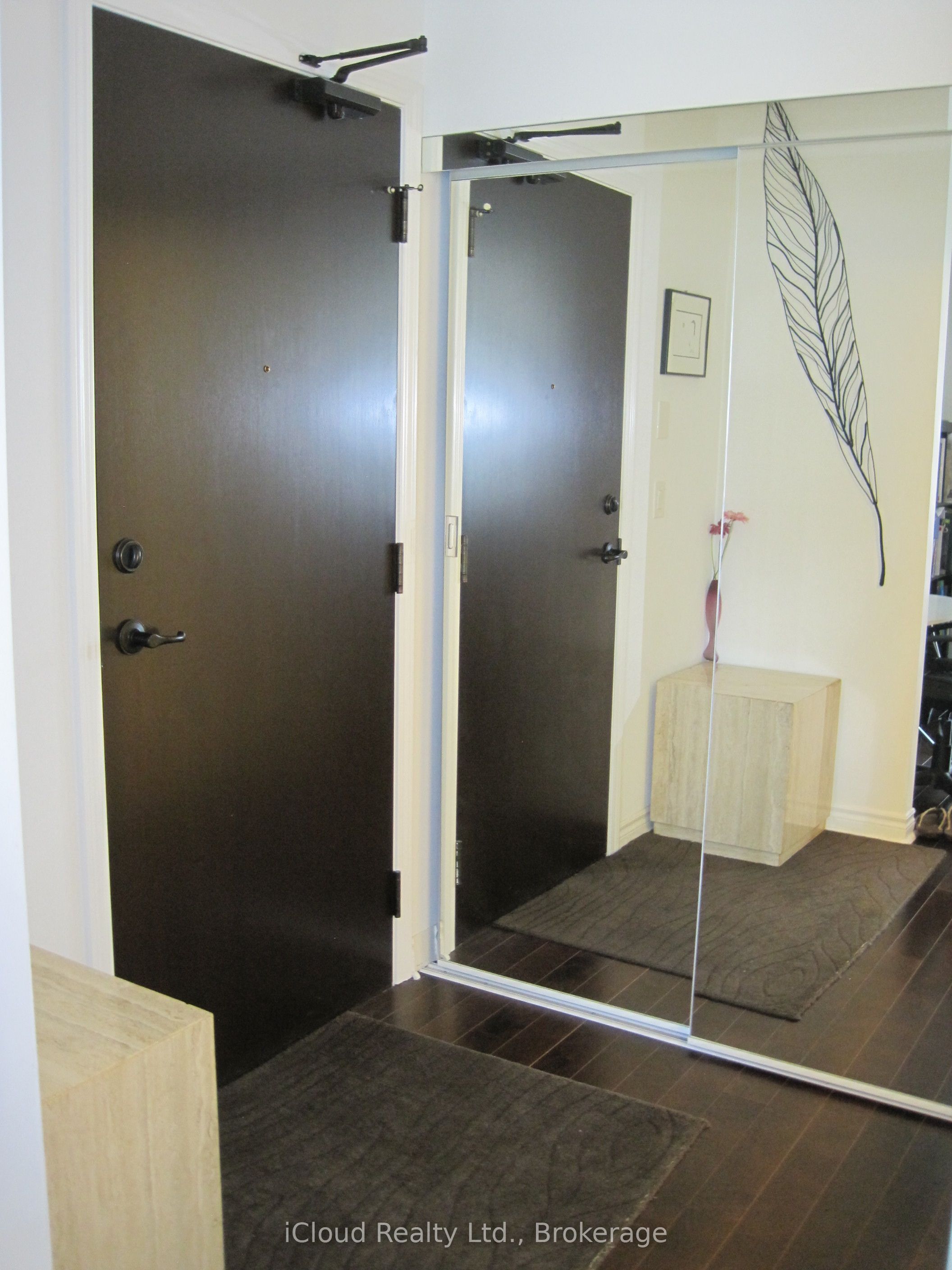 385 Prince Of Wales Drive 1107, Mississauga, ON L5B 0E6 photo 3