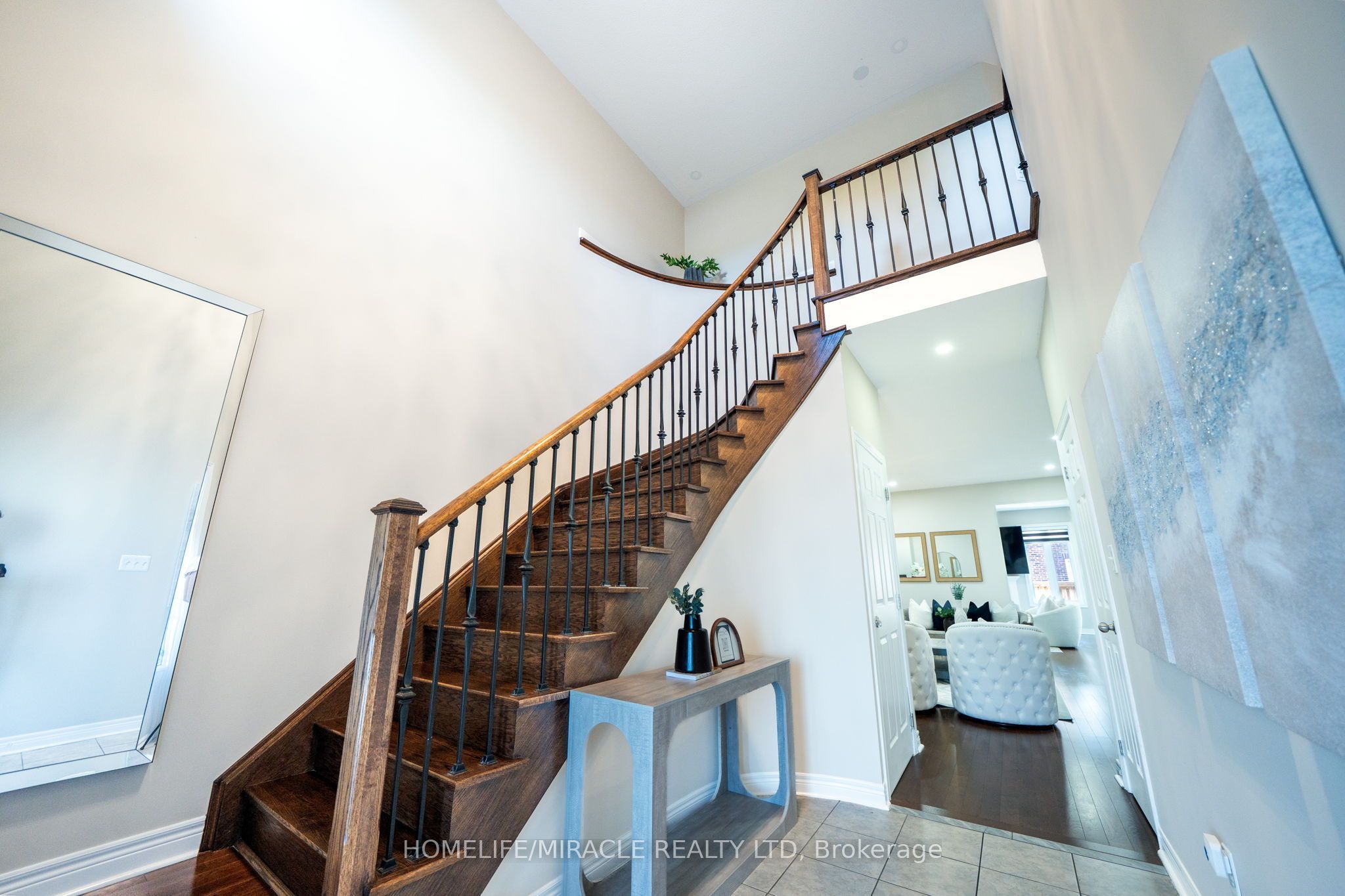 544 Bessborough Drive, Milton, ON L9T 8V9 photo 4