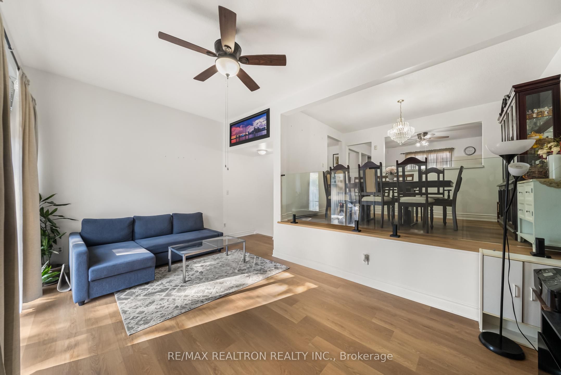 7 Sebastian Cabot Way, Toronto, ON M3N 2T4 photo 3