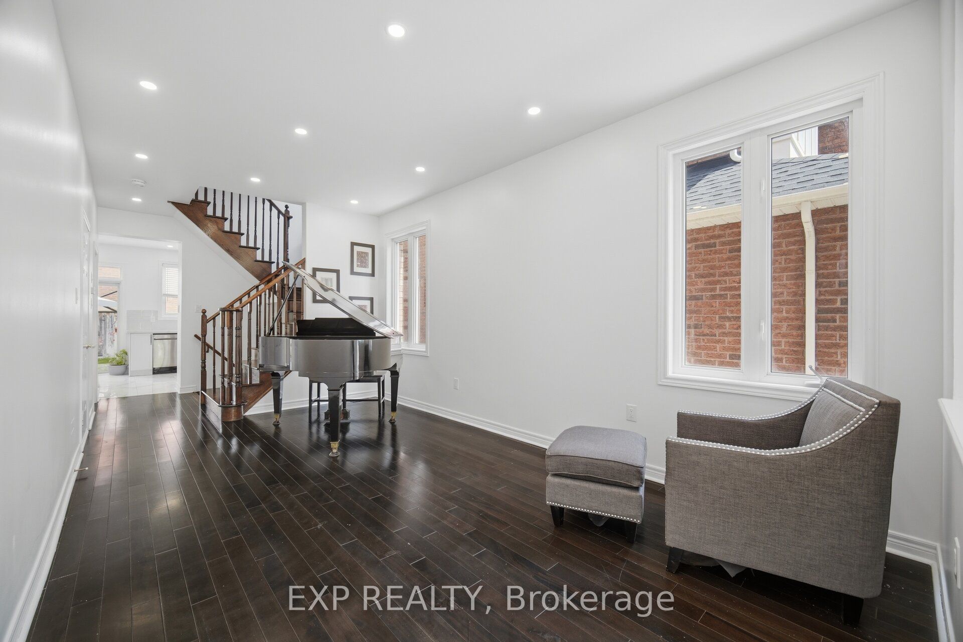 363 Holmes Crescent, Milton, ON L9T 0T4 photo 4