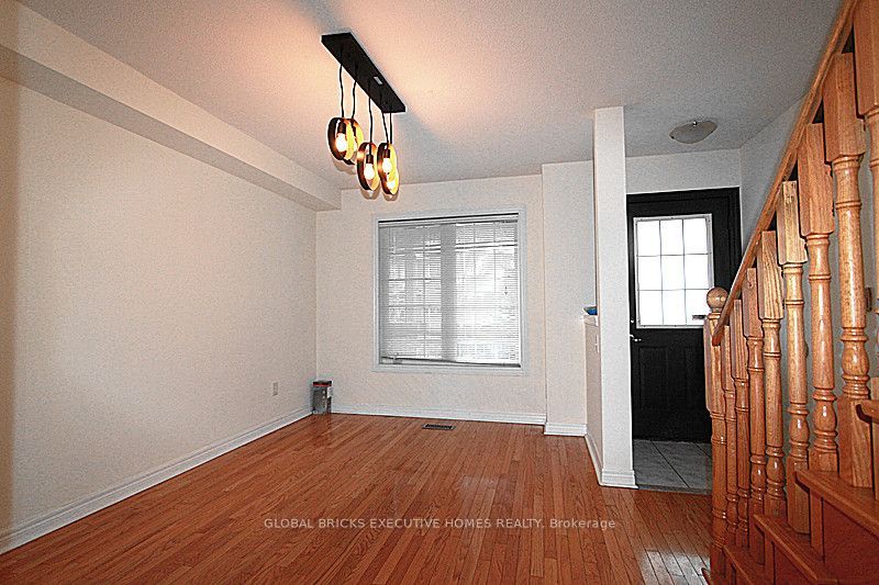 4885 James Austin Drive, Mississauga, ON L4Z 4G7 photo 2