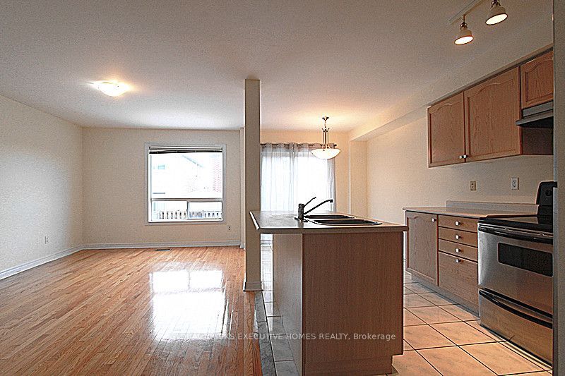 4885 James Austin Drive, Mississauga, ON L4Z 4G7 photo 3