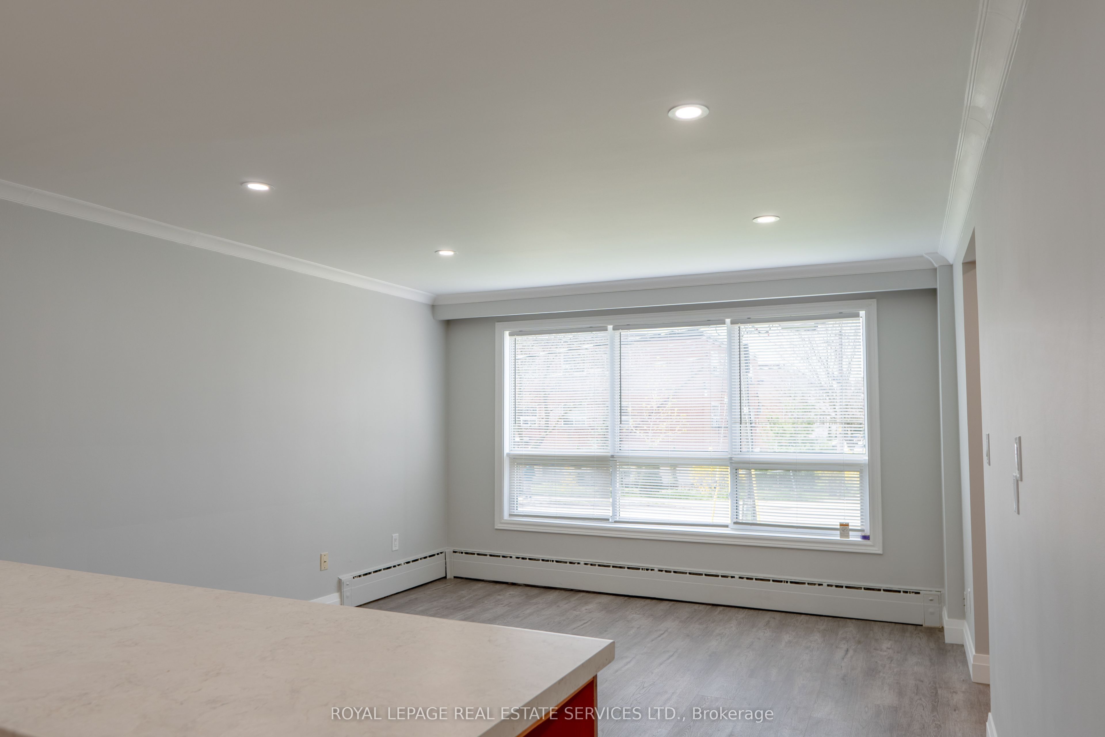 48A Arcadian Circle #2, Toronto, ON M8W 2Y9 photo 4