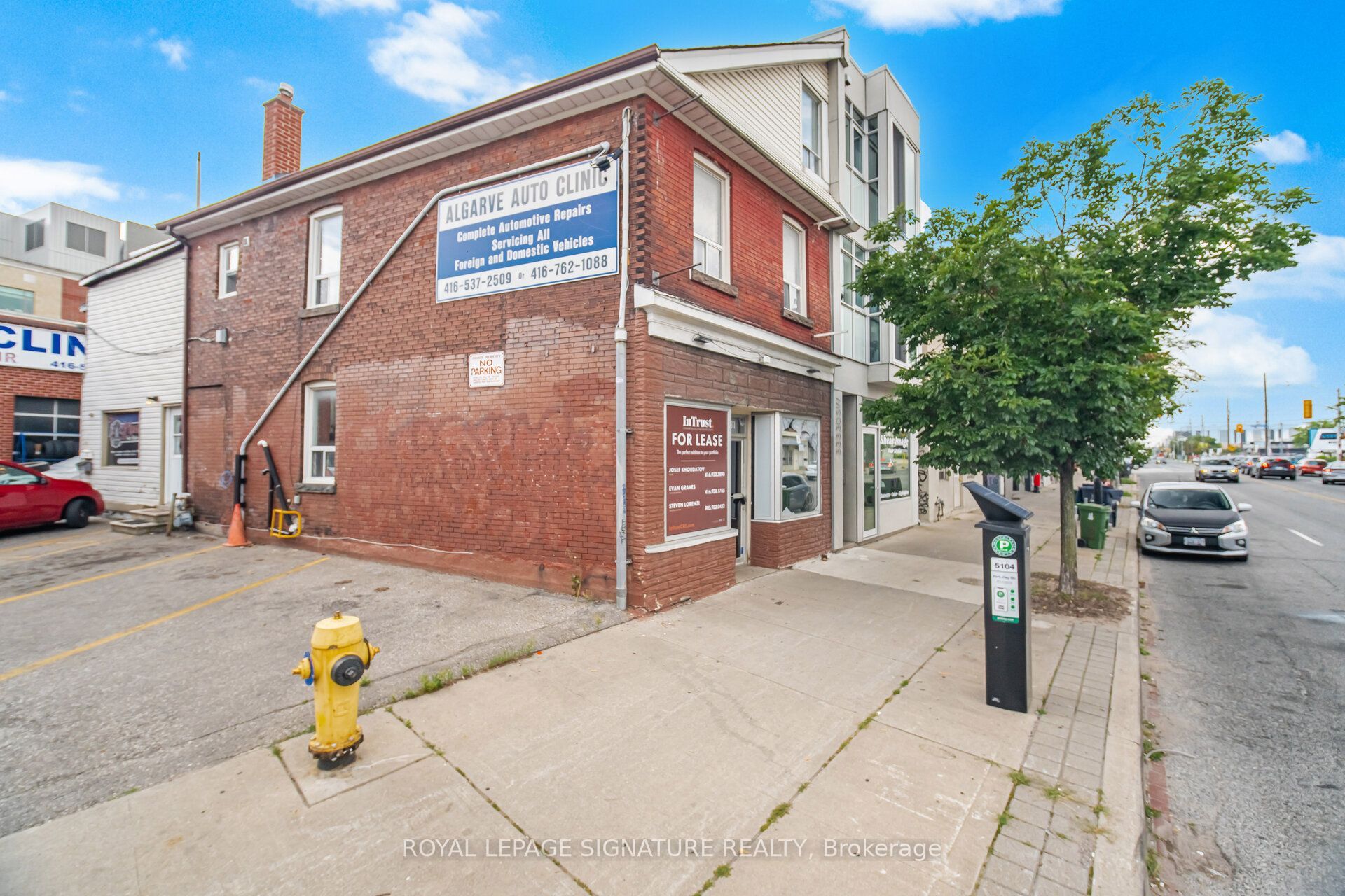 3331 Dundas Street W, Toronto, ON M6P 2A6 photo 3
