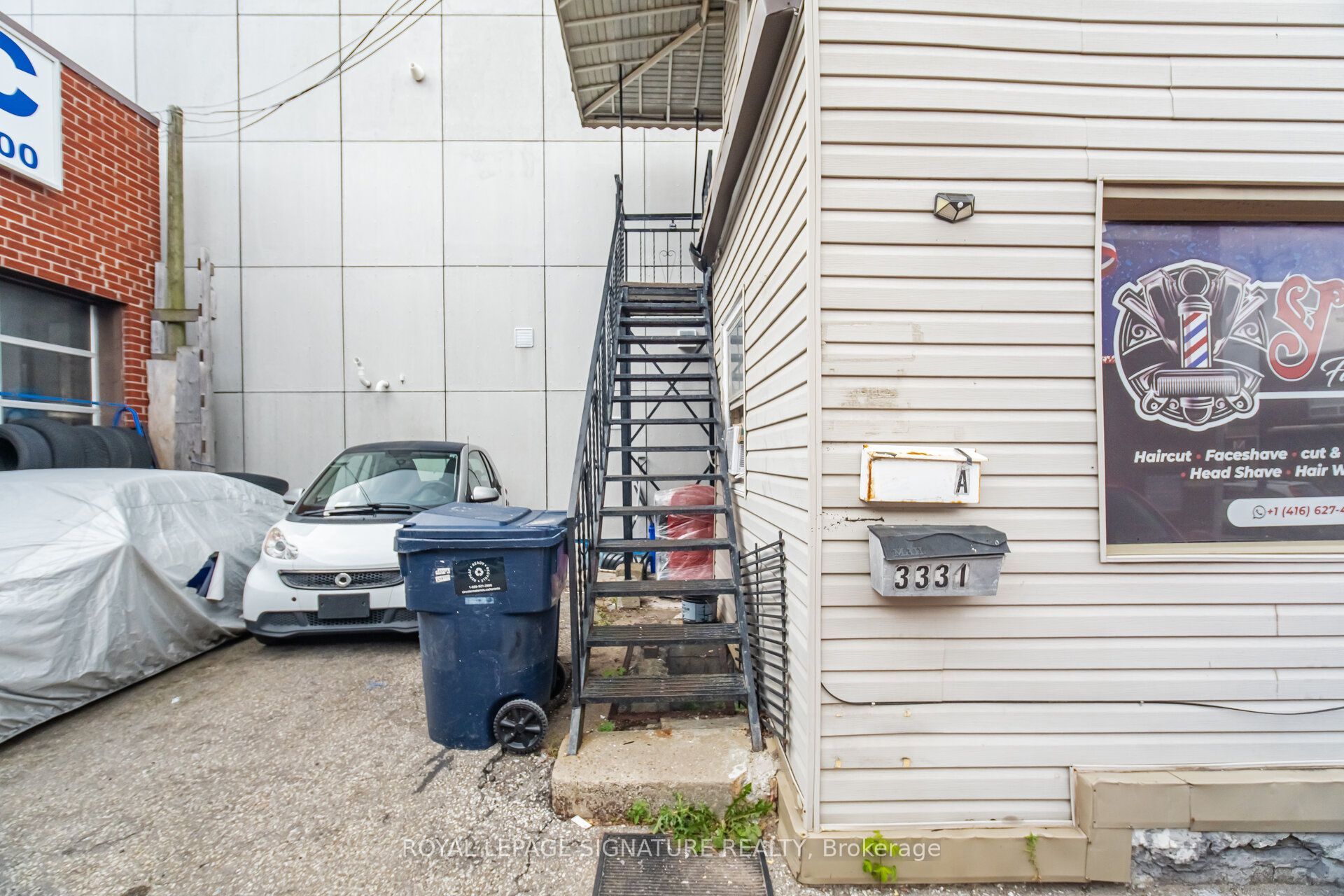 3331 Dundas Street W, Toronto, ON M6P 2A6 photo 4