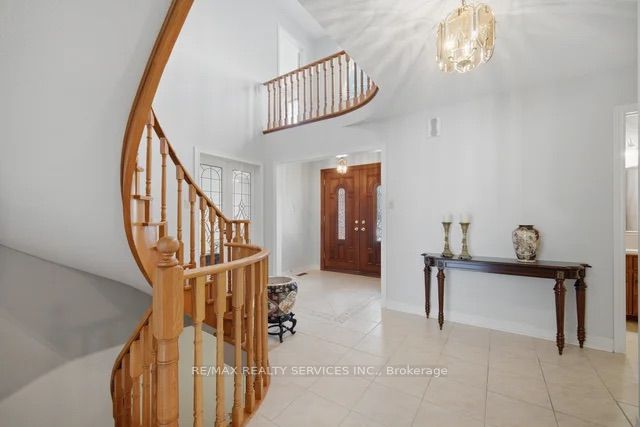 49 Turtlecreek Boulevard, Brampton, ON L6W 3X8 photo 4