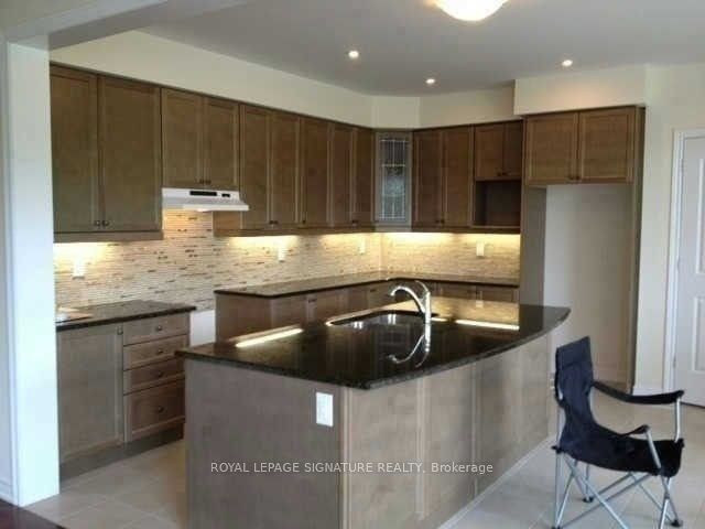 53 Victoriaville Road Upper, Brampton, ON L6X 5J3 photo 3