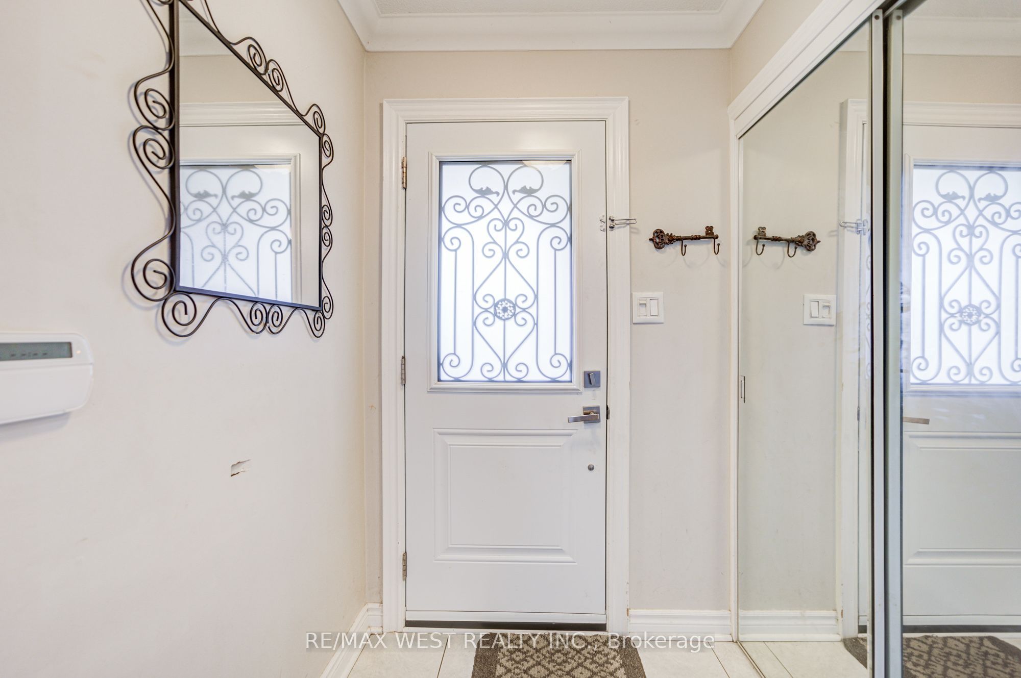8 Ballycastle Crescent, Brampton, ON L6Z 2V5 photo 5