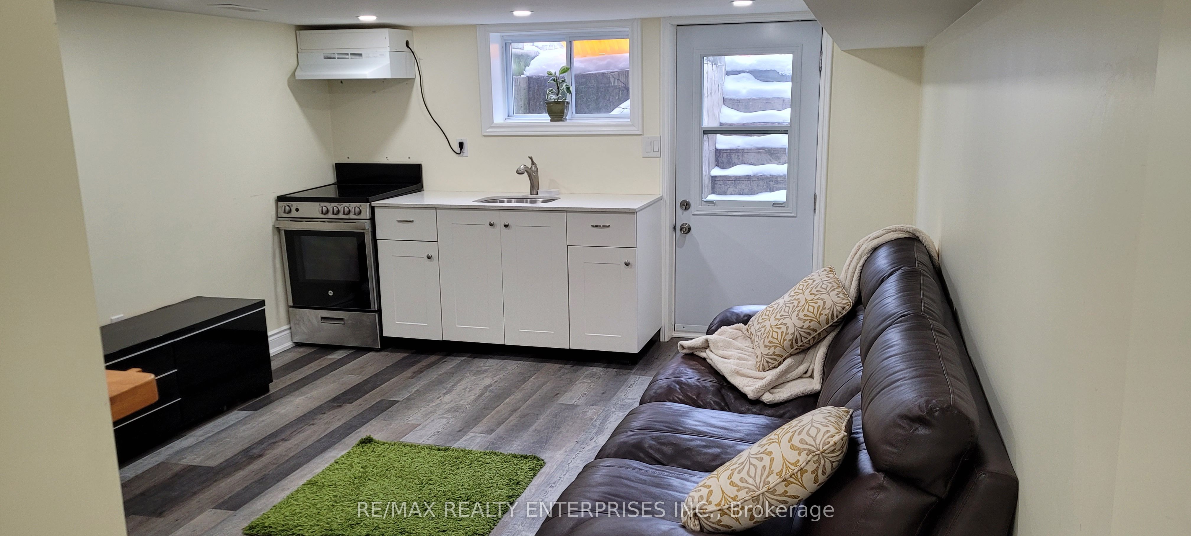 65A Chambers Avenue, Toronto, ON M6N 3M1